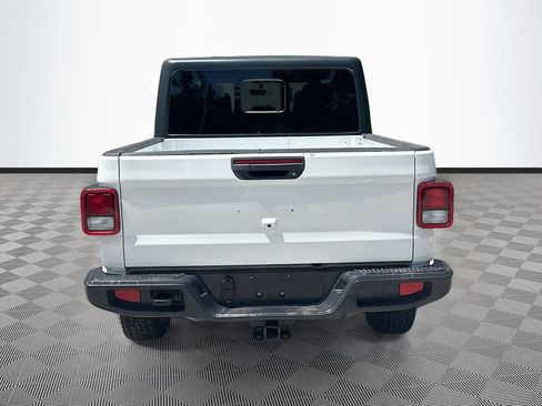 Used 2023 Jeep Gladiator Sport AWD/4WD image 7