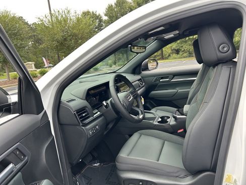 New 2026 GMC Terrain AT4 w/ Technology Package II image 33