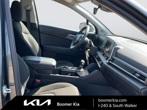 Used 2024 Kia Sportage LX FWD image 11