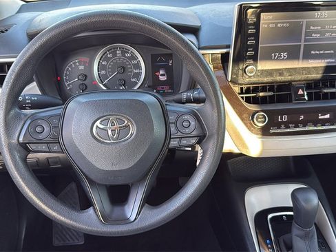 Used 2020 Toyota Corolla LE image 21