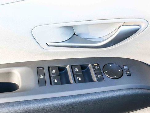 New 2026 Hyundai Tucson SE image 21