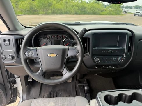 Used 2018 Chevrolet Silverado 1500 Custom w/ Custom Value Package AWD/4WD image 11