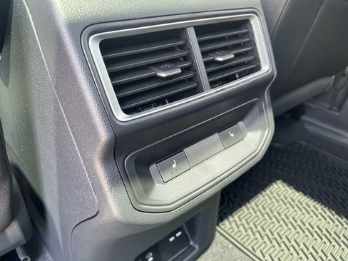 New 2026 Volkswagen Atlas Cross Sport SEL Premium R-Line AWD/4WD image 24