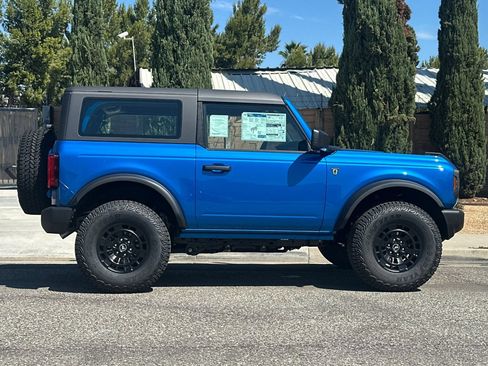 New 2026 Ford Bronco 2-Door w/ Sasquatch Package AWD/4WD image 3