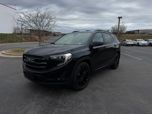 Used 2020 GMC Terrain SLE w/ Elevation Edition image 1