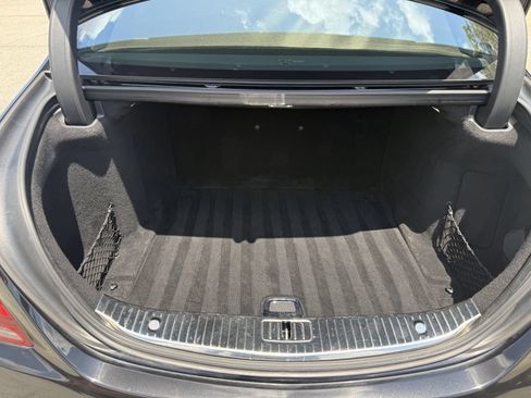 Used 2018 Mercedes-Benz S 560 Sedan image 24