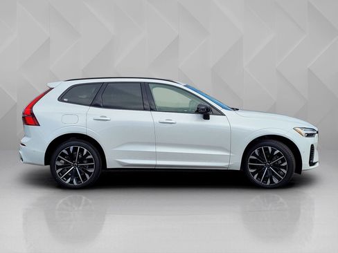 New 2026 Volvo XC60 T8 Ultra w/ Protection Package Premier AWD/4WD image 7