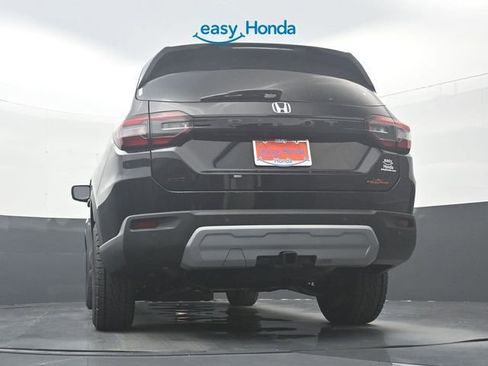 New 2025 Honda Pilot TrailSport image 32