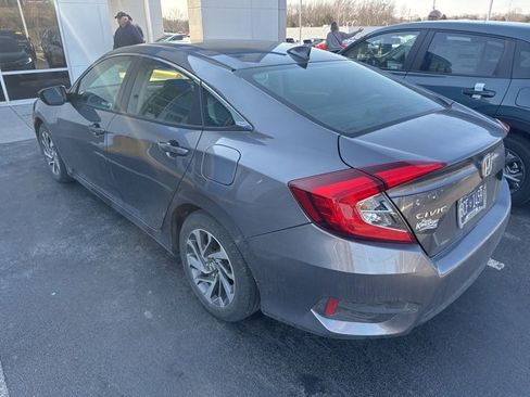 Used 2018 Honda Civic EX image 2