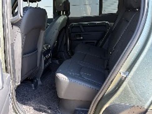 Used 2025 Land Rover Defender 110 S AWD/4WD image 7