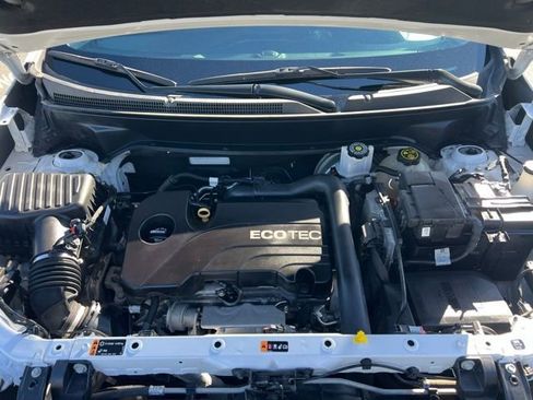 Used 2018 Chevrolet Equinox LT FWD image 28