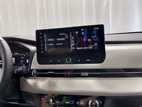 New 2025 Mitsubishi Outlander SE image 17