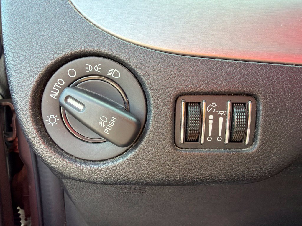 Used 2017 Dodge Grand Caravan GT FWD image 21