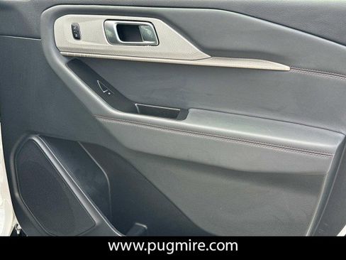 New 2026 Ford Explorer Active RWD image 14