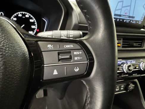 Used 2025 Honda Pilot Touring image 38