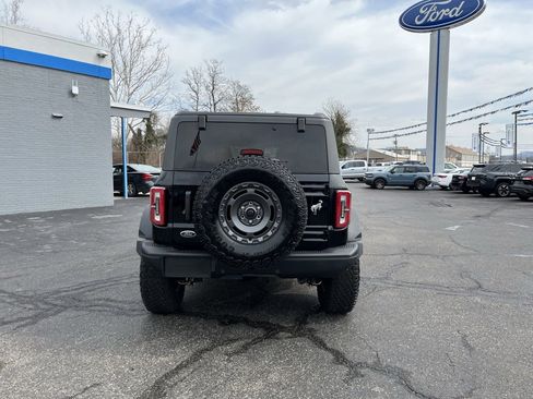 Used 2024 Ford Bronco Badlands image 6