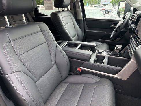 Used 2024 Toyota Tundra Limited AWD/4WD image 11