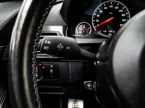 Used 2017 BMW M6 Coupe image 34