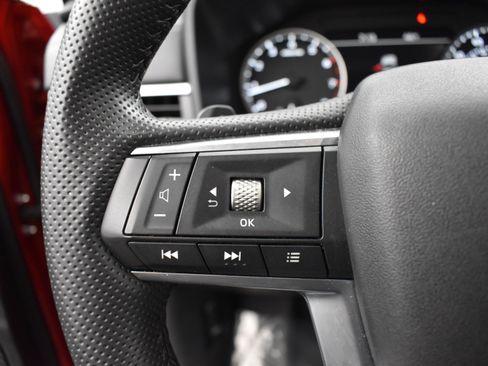 Used 2025 Mitsubishi Outlander SE image 6