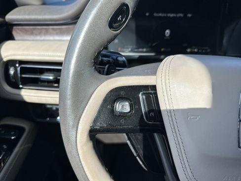 Used 2024 Lincoln Aviator Reserve w/ Elements Package Plus RWD image 28