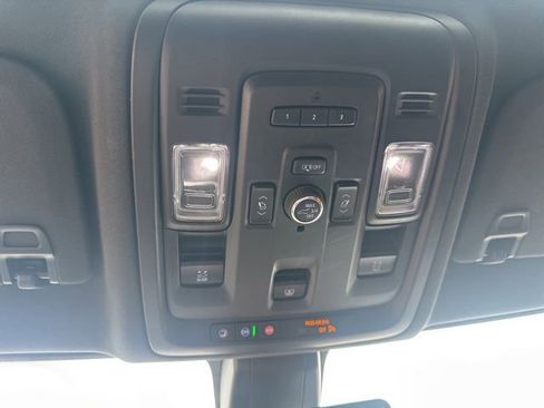 Used 2021 GMC Yukon AT4 AWD/4WD image 22