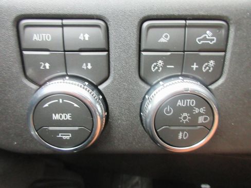 New 2026 GMC Sierra 2500 SLE w/ SLE Value Package; image 17