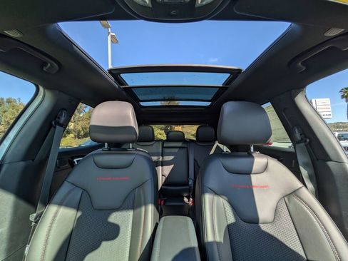 New 2026 Jeep Compass Trailhawk w/ Sun, Sound & Navigation Group AWD/4WD image 31