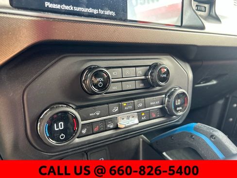 Used 2021 Ford Bronco Outer Banks AWD/4WD image 17