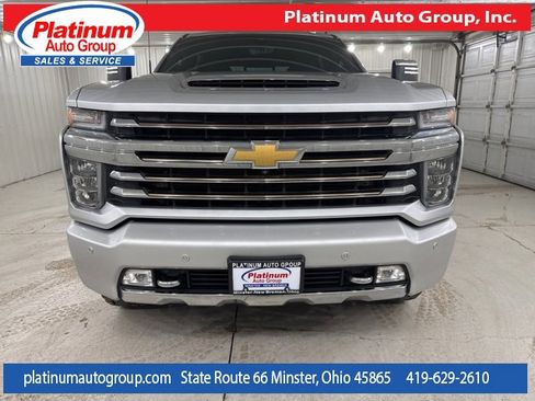 Used 2022 Chevrolet Silverado 2500 High Country w/ Technology Package image 8