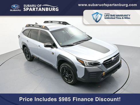 Used 2022 Subaru Outback Wilderness w/ Wilderness Package image 18
