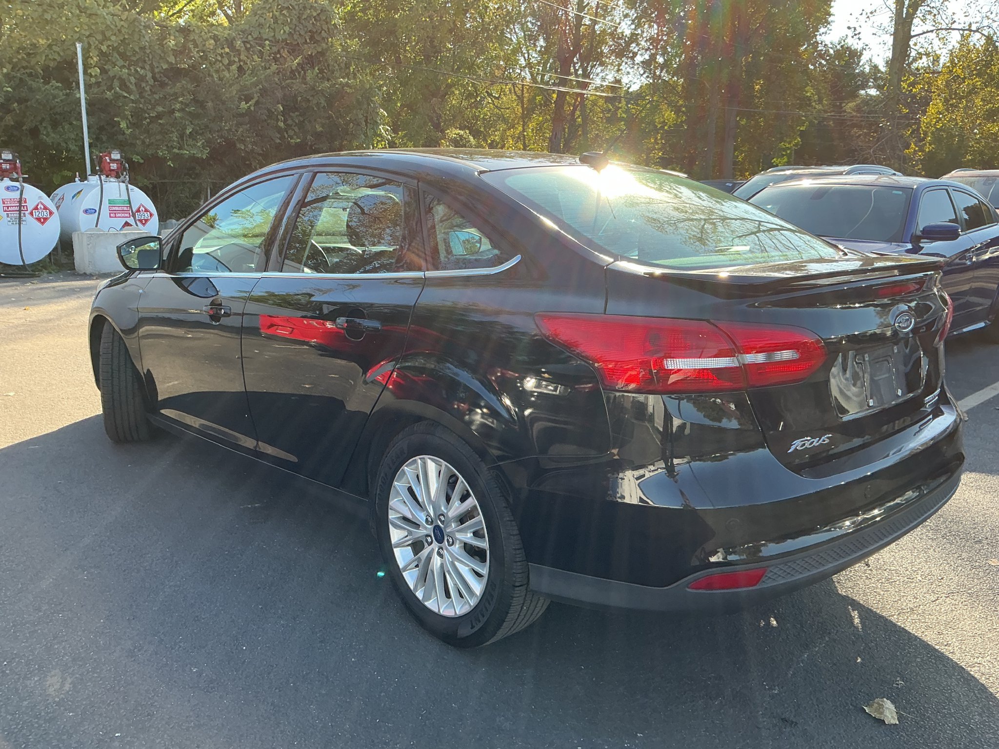Used 2016 Ford Focus Titanium FWD image 4
