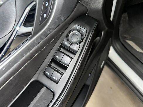 Certified 2023 Chevrolet Traverse LT w/ LT Premium Package image 6