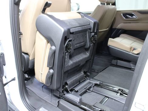 Used 2024 Chevrolet Suburban Premier AWD/4WD image 72