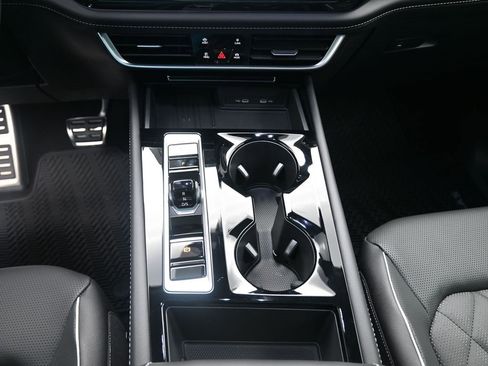 New 2025 Volkswagen Atlas SEL Premium R-Line image 13