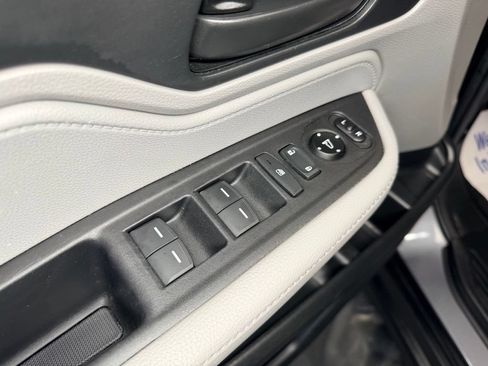 Used 2019 Honda Odyssey EX-L image 18