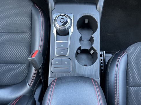 Used 2025 Ford Escape ST-Line AWD/4WD image 27