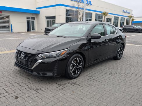 Used 2024 Nissan Sentra SV image 9