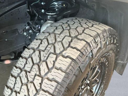 Used 2025 Toyota 4Runner TRD Off-Road Premium AWD/4WD image 18