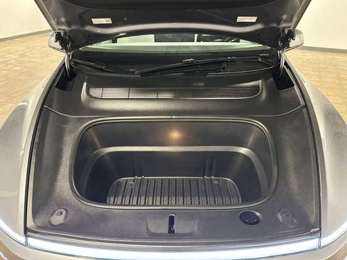 Used 2026 Tesla Model Y Long Range AWD/4WD image 5