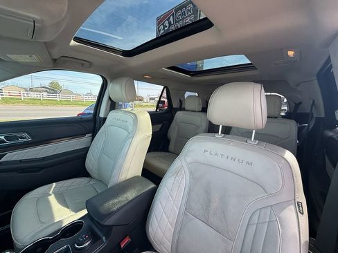 Used 2016 Ford Explorer Platinum image 13