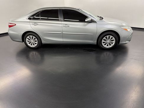 Used 2017 Toyota Camry LE w/ Protection Package (Q2) FWD image 8