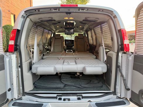 Used 2024 Chevrolet Express 2500 RWD image 58