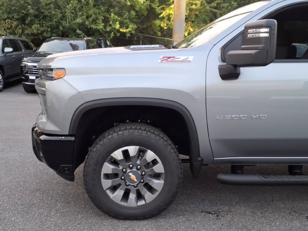 New 2026 Chevrolet Silverado 2500 Custom w/ Custom Value Package AWD/4WD image 7