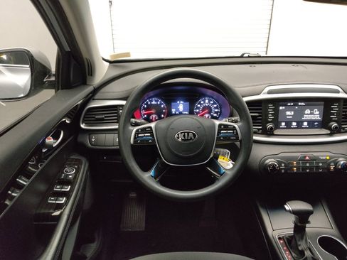 Used 2020 Kia Sorento AWD V6 image 22