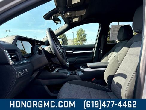 Used 2025 GMC Terrain Elevation image 10