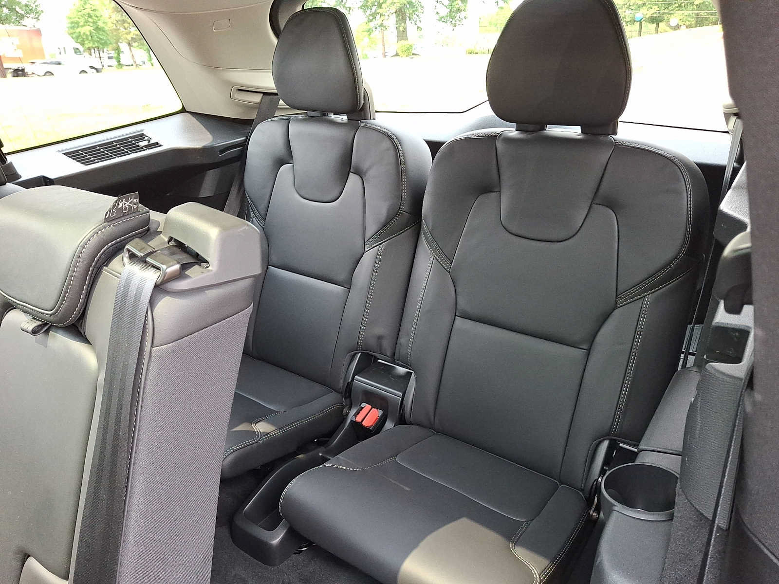 Used 2023 Volvo XC90 B6 Ultimate w/ Protection Package Premier AWD/4WD image 9