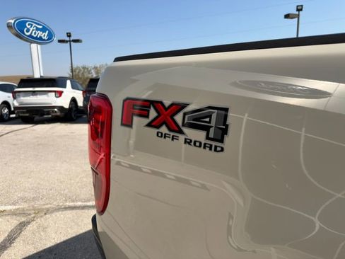 Used 2022 Ford Ranger XLT w/ Equipment Group 302A High image 11