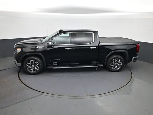 Used 2024 GMC Sierra 1500 SLT w/ SLT Premium Plus Package AWD/4WD image 20