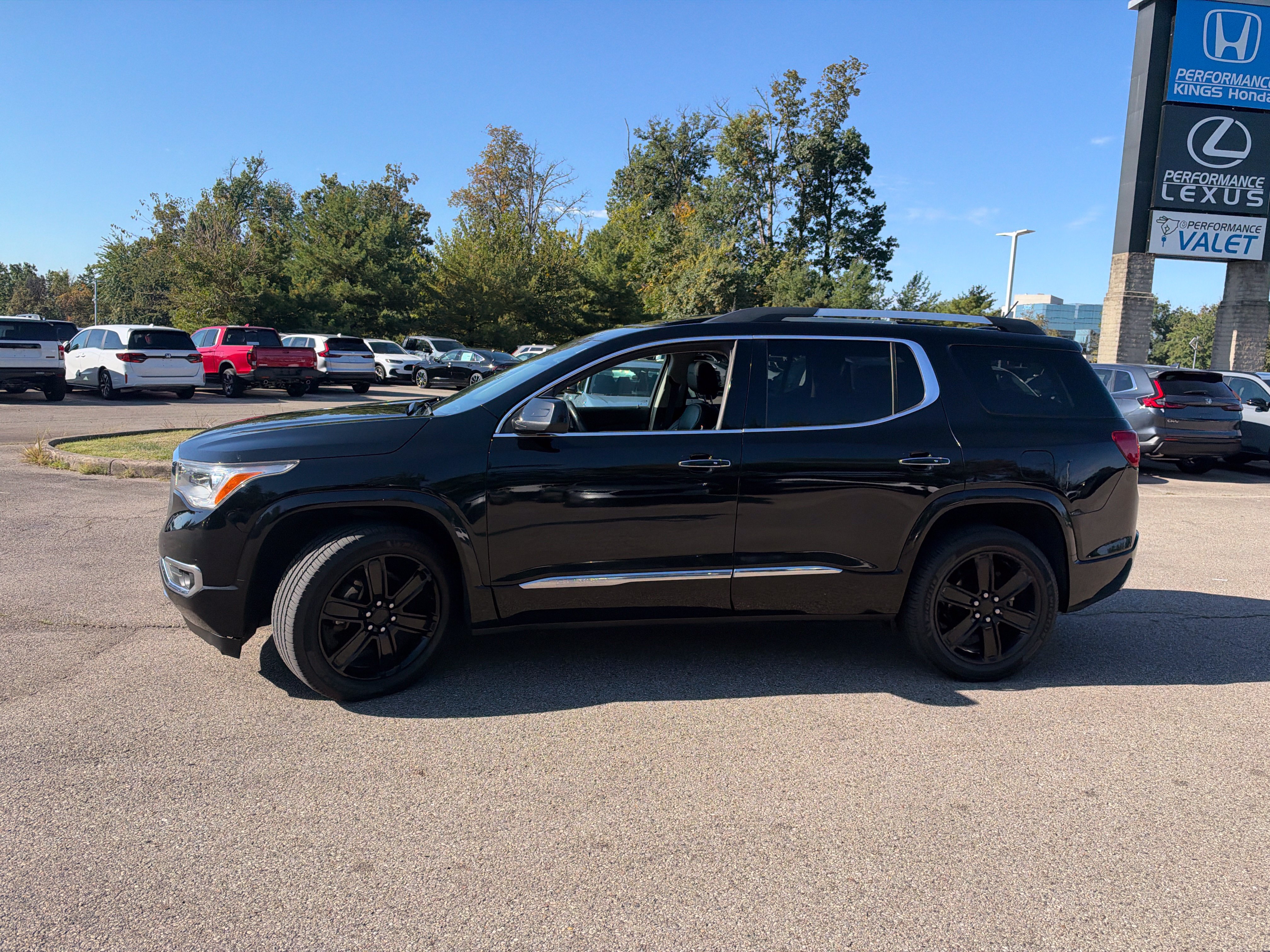 Used 2017 GMC Acadia Denali w/ Technology Package AWD/4WD image 9