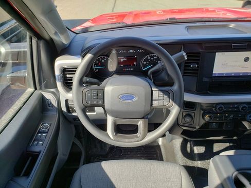 New 2025 Ford F250 XLT image 14
